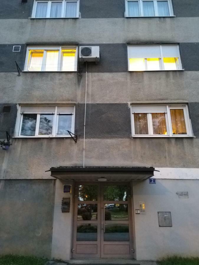 וואראז'דין Studio Apartman Tvrtko מראה חיצוני תמונה